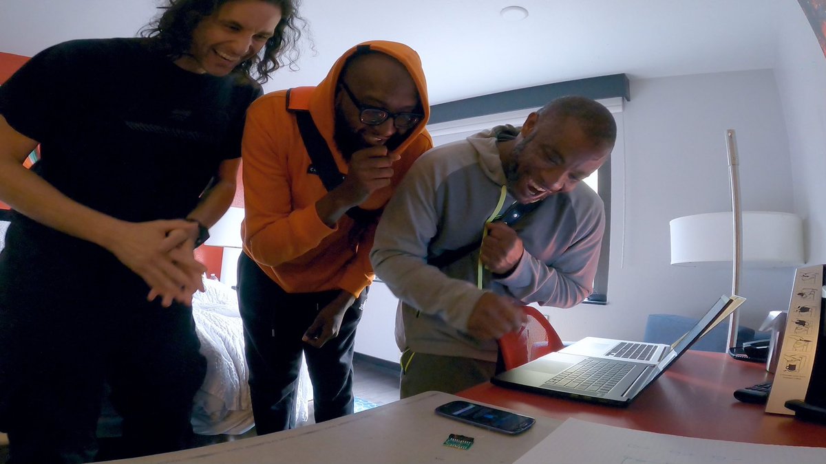 Joe Grand tweet media