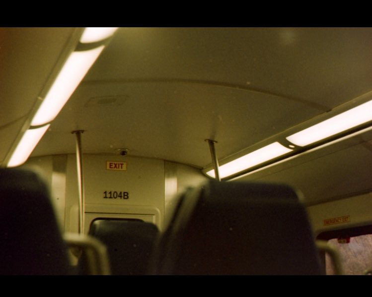 Editar film es una talla easy pero al mismo tiempo killer , la primera foto es la original ,hecha con Kodak Gold 200 y revelado por laboratorios de Fujifilm (un canal loquísimo ), la 2da fue al editar solo la temperatura de la fotografía. Cual te sirve más ?#kodak #film #35mm