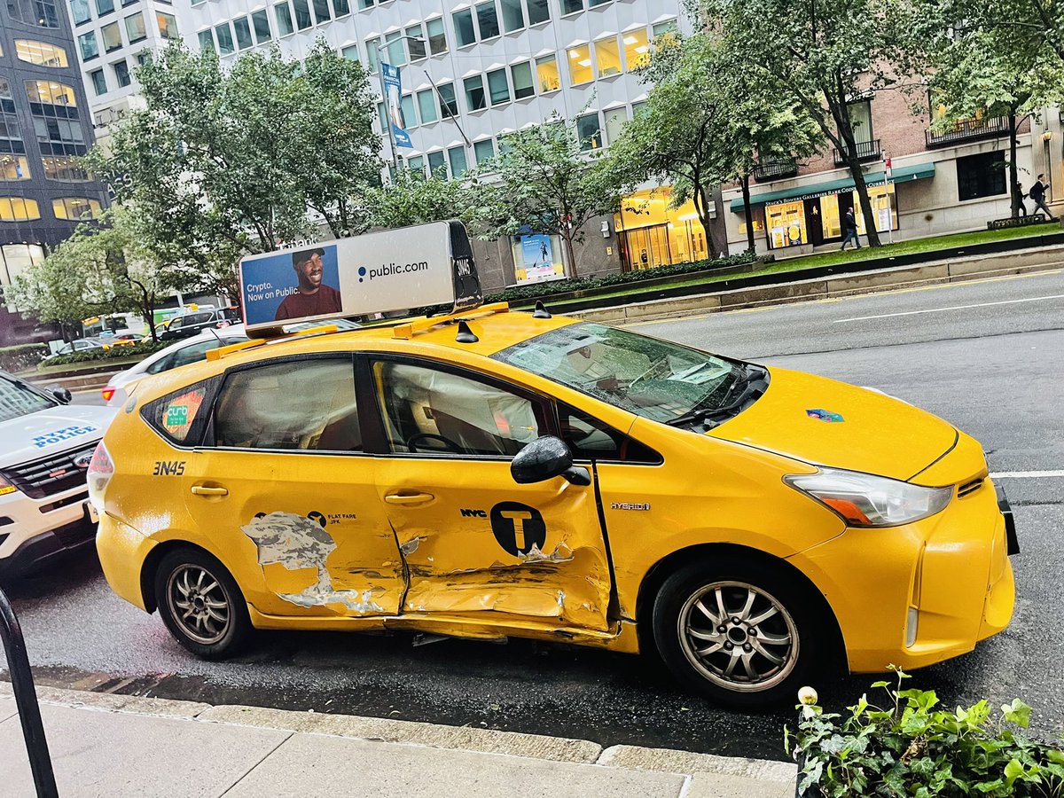 Two Hands Wines tweet media