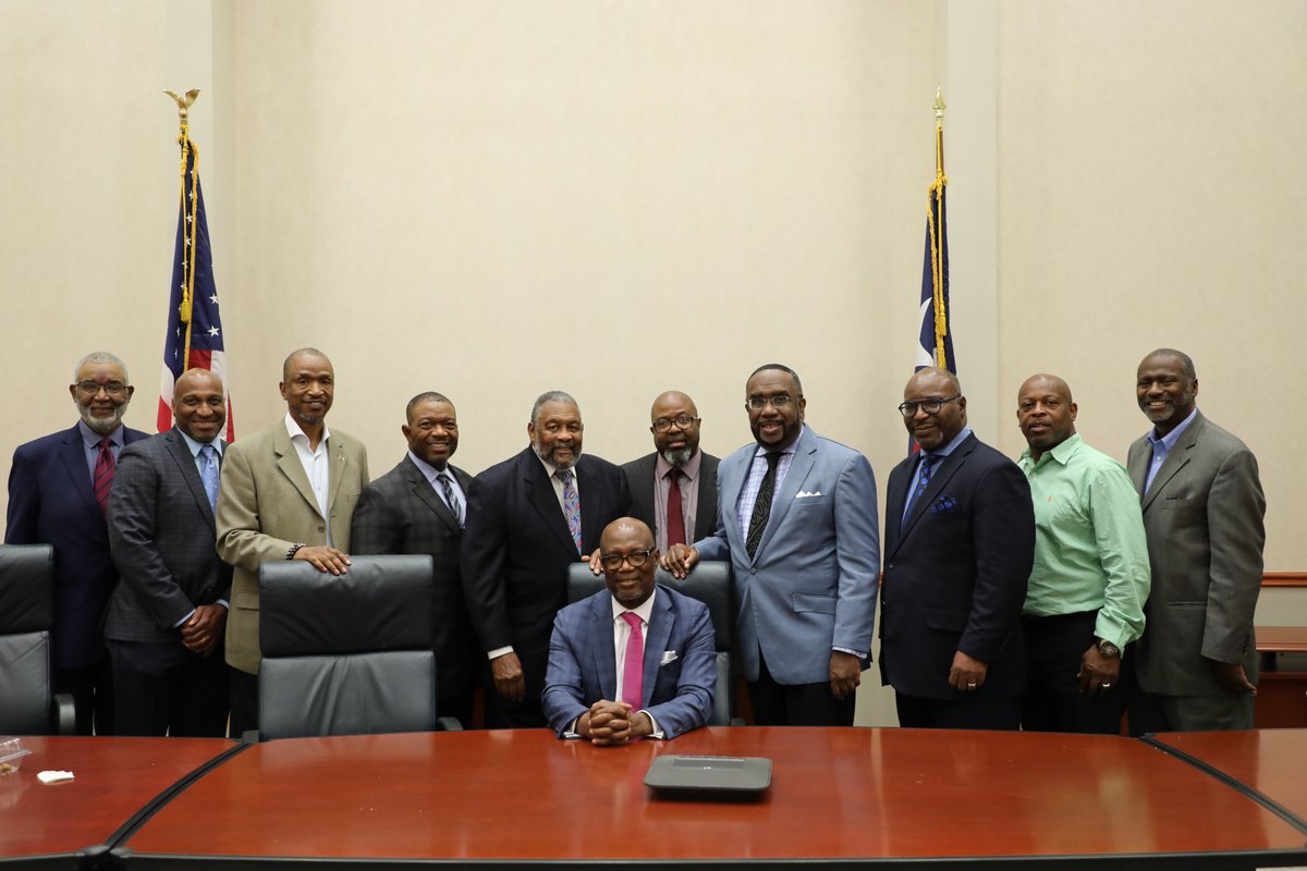 reliant_park's tweet photo. The Harris County Sports & Convention Corporation and NRG Park announce the appointment of Bishop James Dixon as the Chairman of the Board for HCSCC. Congratulations! #NRGPark #HCSCC https://t.co/8sKrmsOZgY