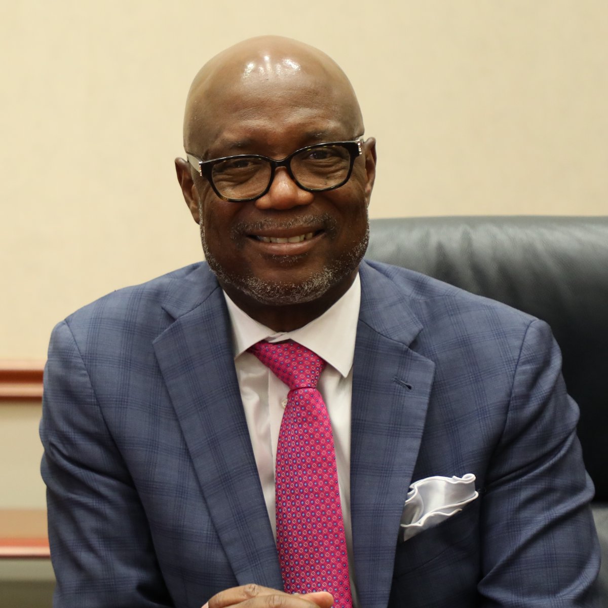 reliant_park's tweet photo. The Harris County Sports & Convention Corporation and NRG Park announce the appointment of Bishop James Dixon as the Chairman of the Board for HCSCC. Congratulations! #NRGPark #HCSCC https://t.co/8sKrmsOZgY