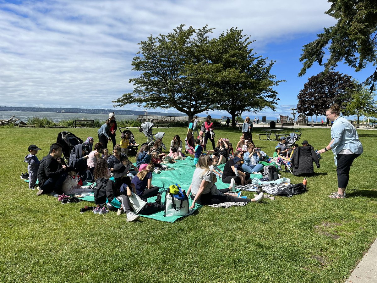 A BIG turn out for our <a href="/WestVanSchools/">WestVanSchools</a> StrongStarts Year End Picnic! Woo-hoo….even the sun made an appearance! Grateful for families, young children and our community connections with <a href="/WestVanLibrary/">West Van Library</a>! Thank you Lise for an engaging storytime! @CR4YC <a href="/HollyburnSchool/">Hollyburn Elementary School</a> <a href="/EHNews/">EH Montessori</a>