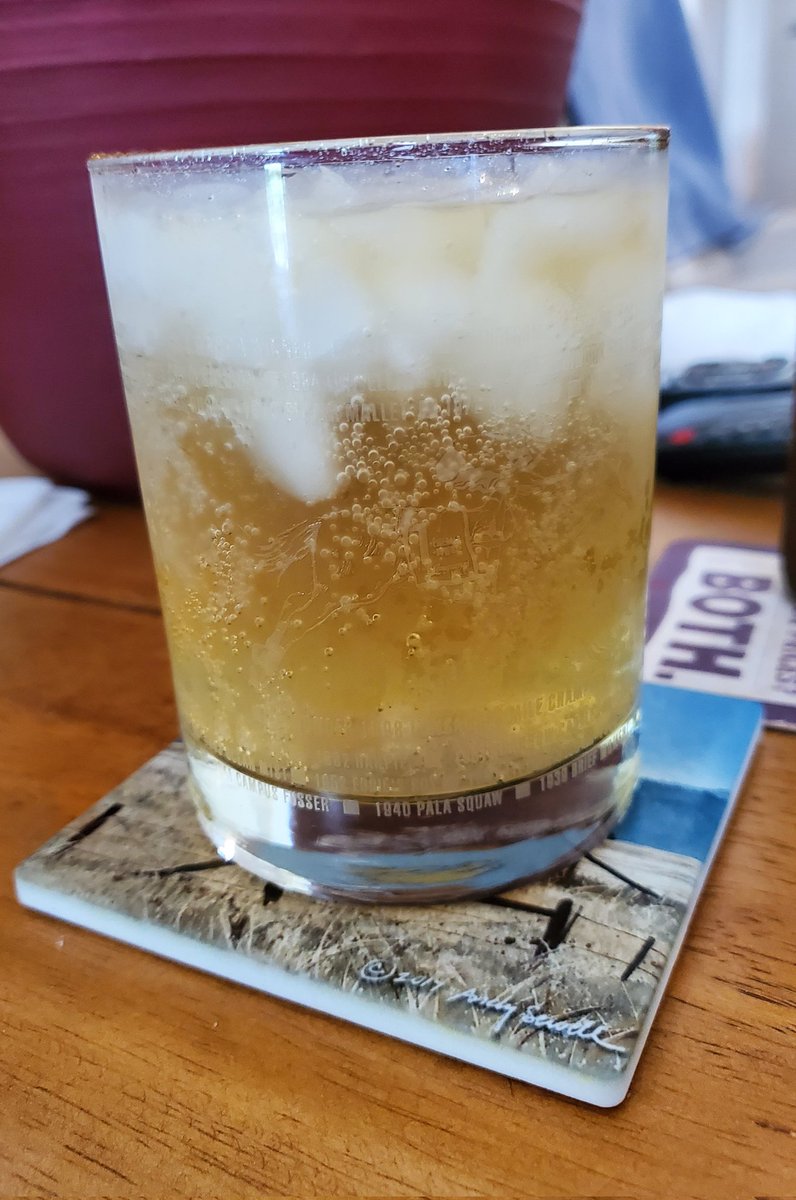 simplysallyh's tweet photo. 88Β°F and time for #PendletonWhiskey and ginger beer. https://t.co/hF49wGXjWg