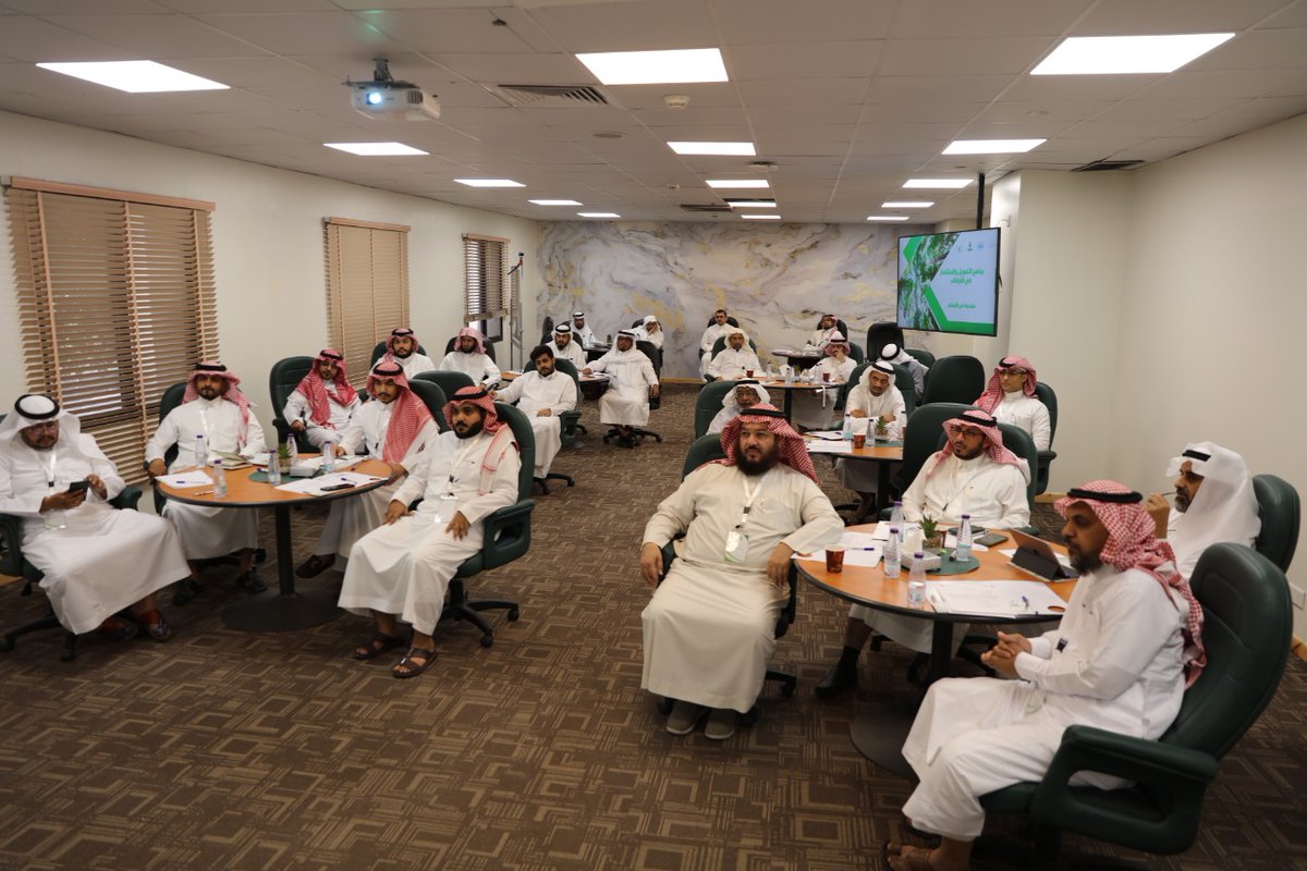 EsmatAlmustafa's tweet photo. معهد الاقتصاد الإسلامي @iei_kau يختتم البرنامج التدريبي"التمويل والاستثمار في الأوقاف"بالتعاون مع مؤسسة ساعي لتطوير الأوقاف بمشاركة20جهة مرتبطة بالأوقاف تناولت تمويل الأوقاف،ادارة الاستثمار الوقفي،دراسة الجدوى للمشروعات الوقفية وتقييم الفرص
#awqaf #الأوقاف
 @SAEE_AWQAF https://t.co/9dtMZeMeZ7