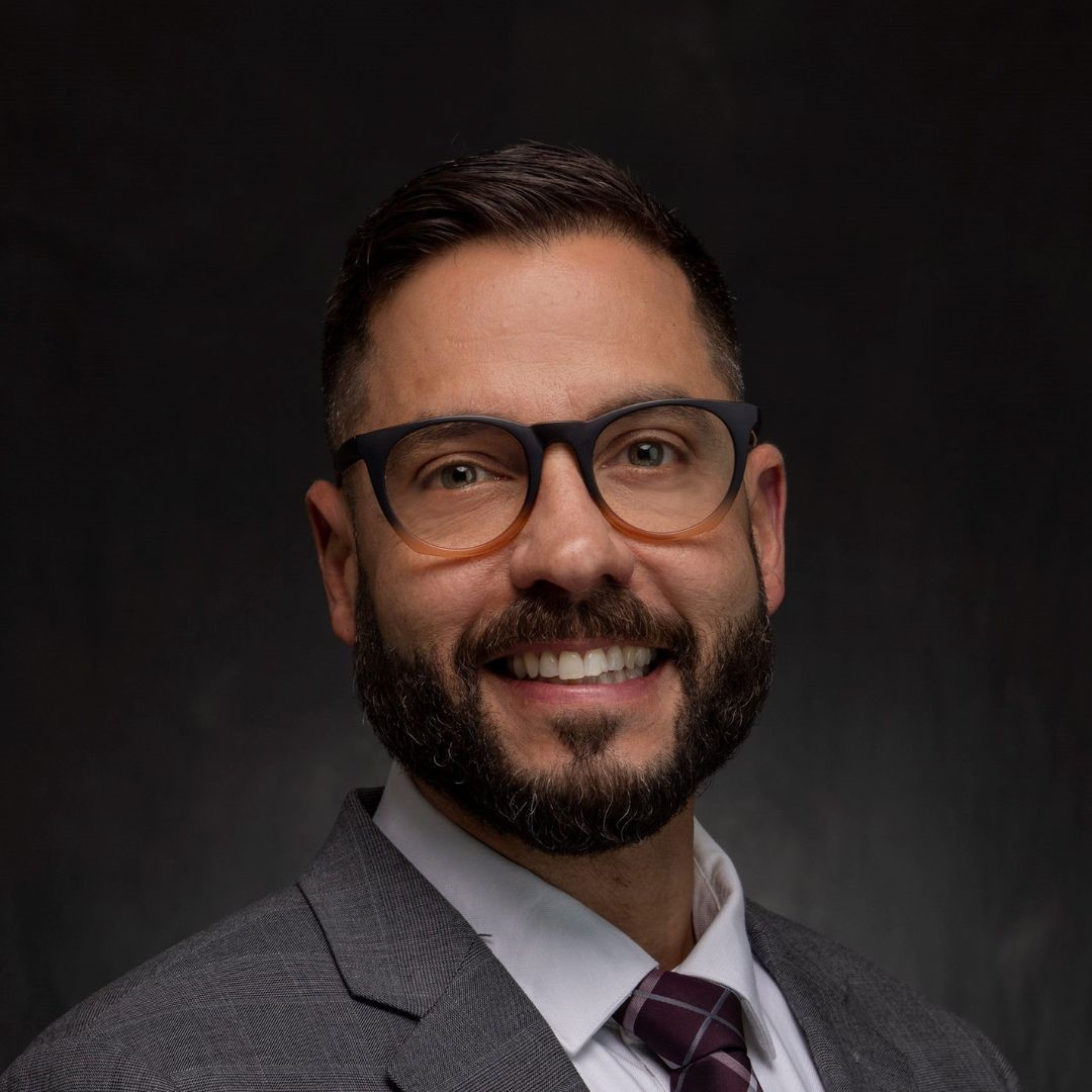 CentralWashU's tweet photo. Congratulations to Professor Elvin Delgado who was named as the new College of the Sciences Associate Dean for Faculty Development, Research, and Interdisciplinary Initiative. #CWUPride
Learn more https://t.co/H6rHEHAEv3 https://t.co/NHET2j7wQd