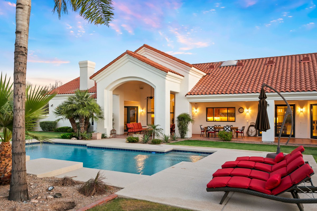 CoryMishkin's tweet photo. Price Reduced! 🔥🔥🔥
5731 N 32nd PL | Paradise Valley 85253
4 Bed + Den | 3.5 Bath | 4,796Sq Ft
$3,250,000
https://t.co/PVwF243MEU https://t.co/GpEc4Dr9ih