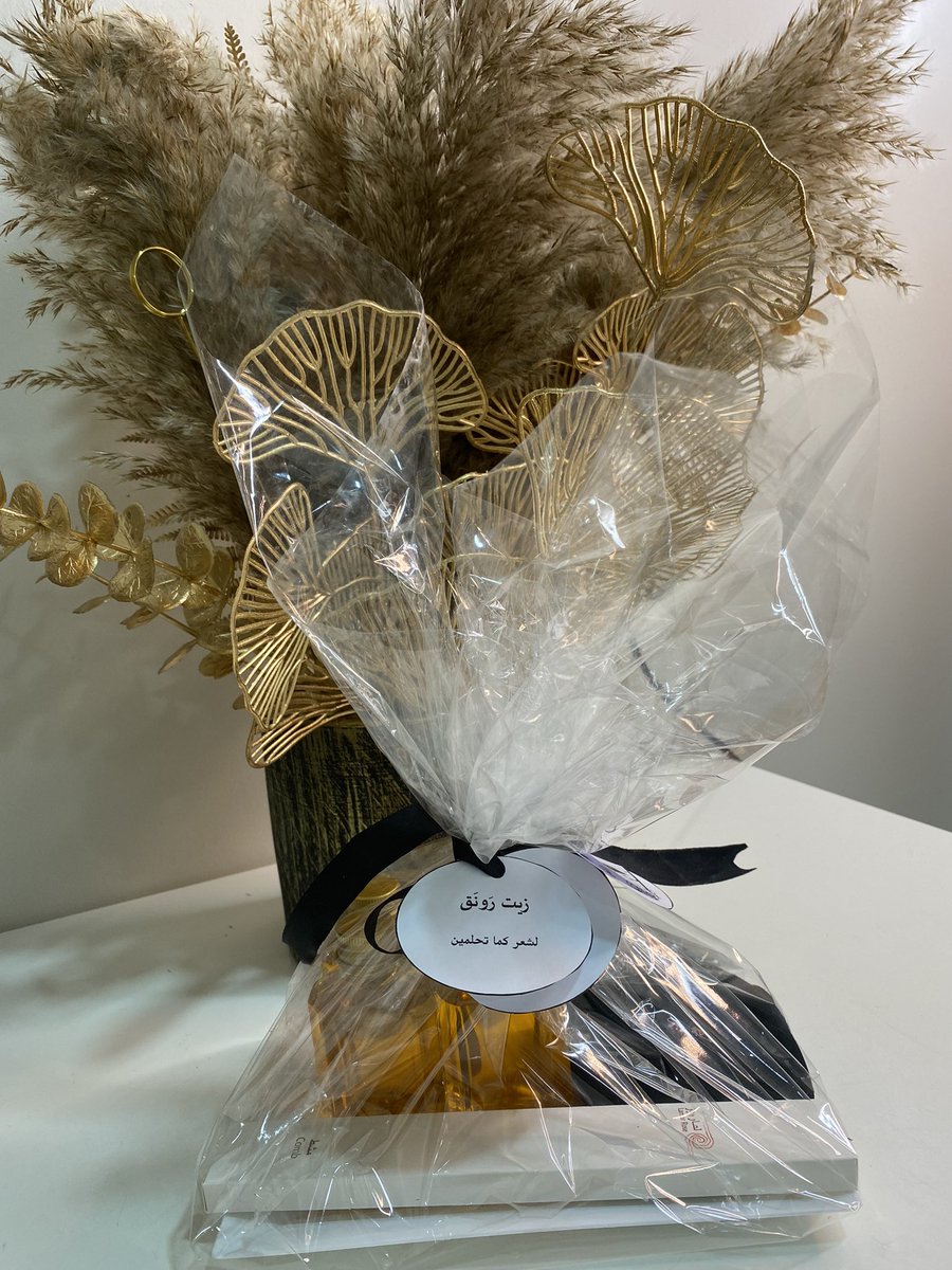 Towba_15's tweet photo. " زيت رَونَق " 😍♥️
الهوية لمنتجنا الساحر لشعر كما تحلمين😍👌🏻💘 .. 
حياكم عالانستقرام / maha_alessa30
أو سناب me_29 .. 
السعر يابلاش كورس شهر ب٩٨ ريال شامل الضريبة والتوصيل والشحن😍🫶🏻 https://t.co/YkbQ3M7XJU
