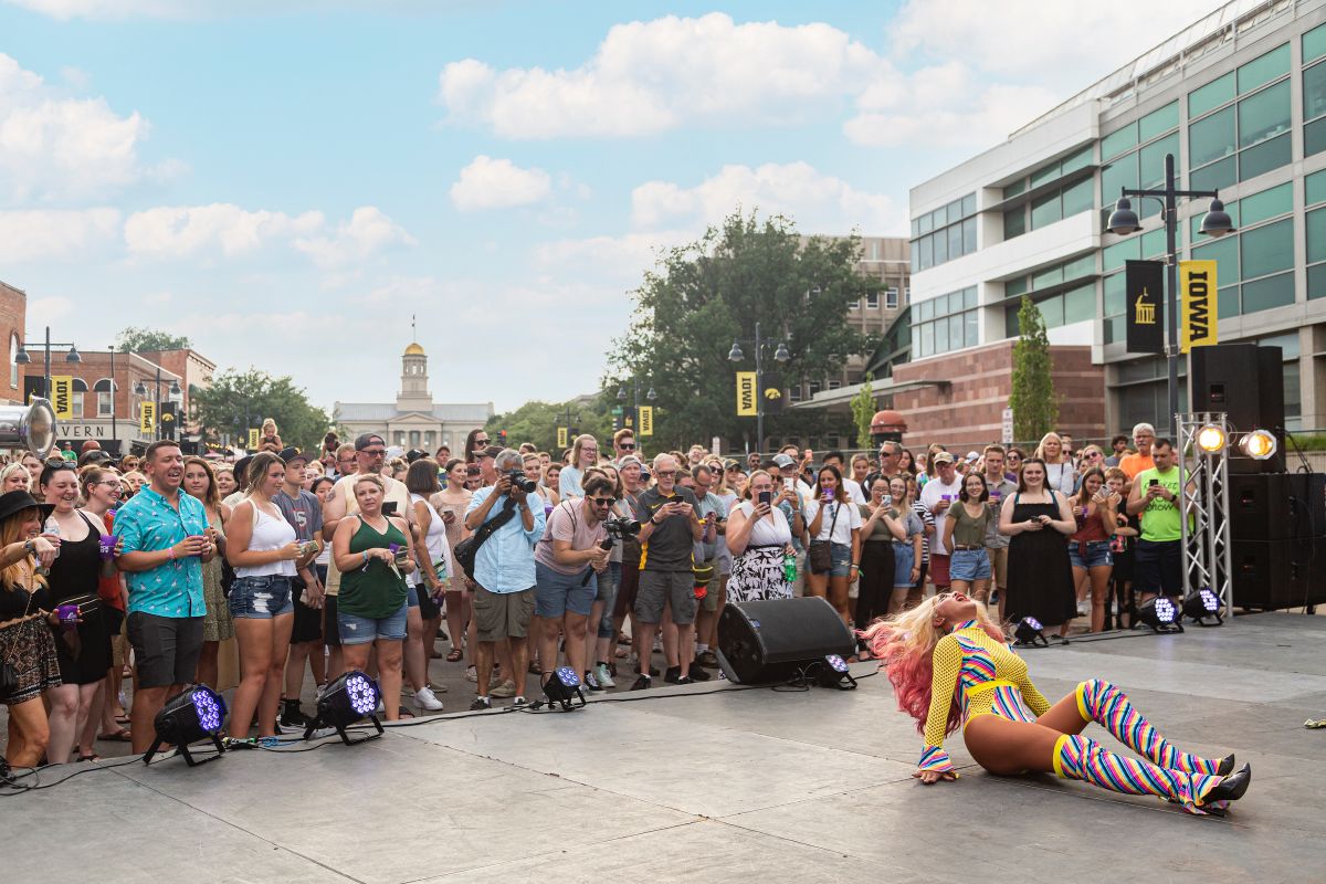 ICDowntown's tweet photo. 5th Annual Downtown Block Party this Saturday - You Belong Here - https://t.co/NhhqHSyqSB https://t.co/R3z06mH4NA