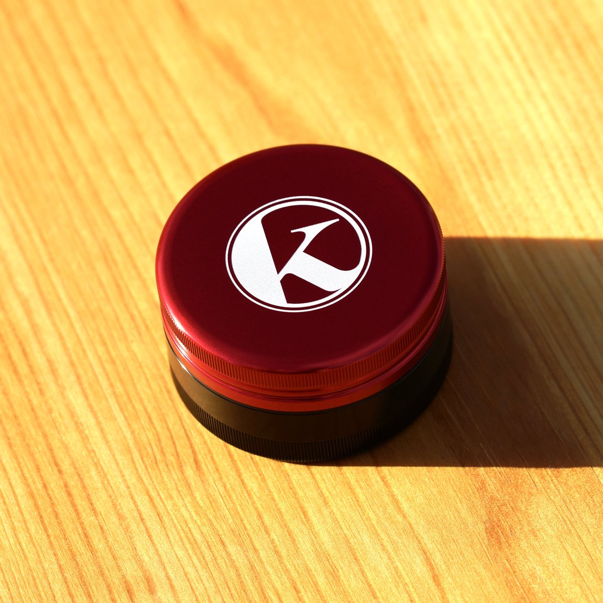 KlleenKit's tweet photo. BEAT IT.

#Klleen #Grinder #Grip #MedicalGrade #AerospaceAluminum #JamFree #Fluffiness #LifetimeWarranty https://t.co/l1ANW0qW22