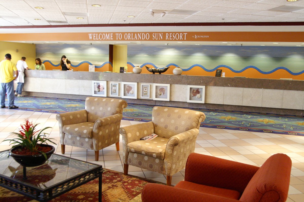 atch71's tweet photo. @BrightSunFilms I stayed here in 2008  when it was the Orlando Sun Resort. But I didn't recognize the resort in your video, at first. It was a bizarre realization that I had stayed there! The blue flag in your video gave it away for me. https://t.co/KCZ6t7apjE
