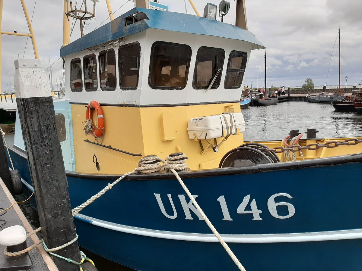 Dus een paar moedige vissers, een gepensioneerd visser, een vissersvrouw en enkele  #visserskinderen slapen vannacht in een cel van de <a href="/Politie/">Politie Nederland</a> omdat zij op de UK 146 wilden demonstreren bij de Ketelbrug...

Nacht in de cel. Voor gebruikmaking van het demonstratierecht. Waarom!?