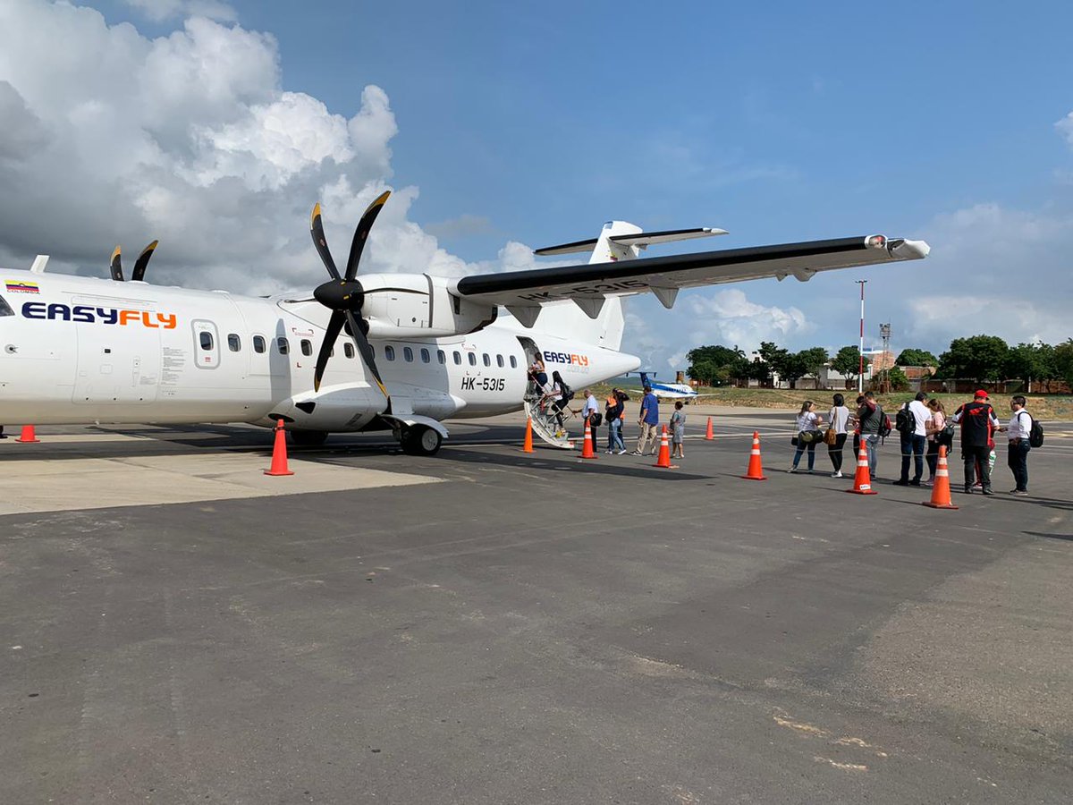 TurismoHoyCol's tweet photo. Easyfly hace historia en el departamento de Boyacá conectando por primera vez a Paipa con Medellín y Bucaramanga
https://t.co/gHPLsYGZl1 https://t.co/ZIENZHyxkT