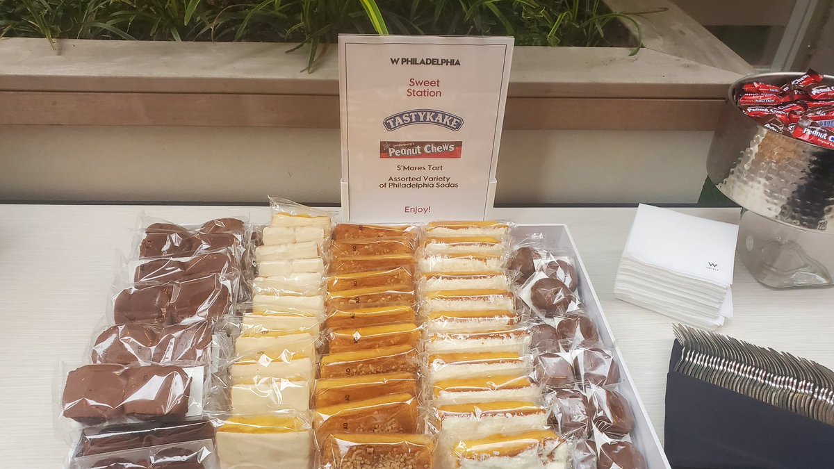CANCERADMIN's tweet photo. Philly knows how to host a conference. Welcoming our colleagues from around country with cheesteaks, soft pretzels and @Tastykake @PeanutChews #philly #phillyfavorites @ElementPhilly #CCCIF2022 #cancer https://t.co/yqhBRLVr87