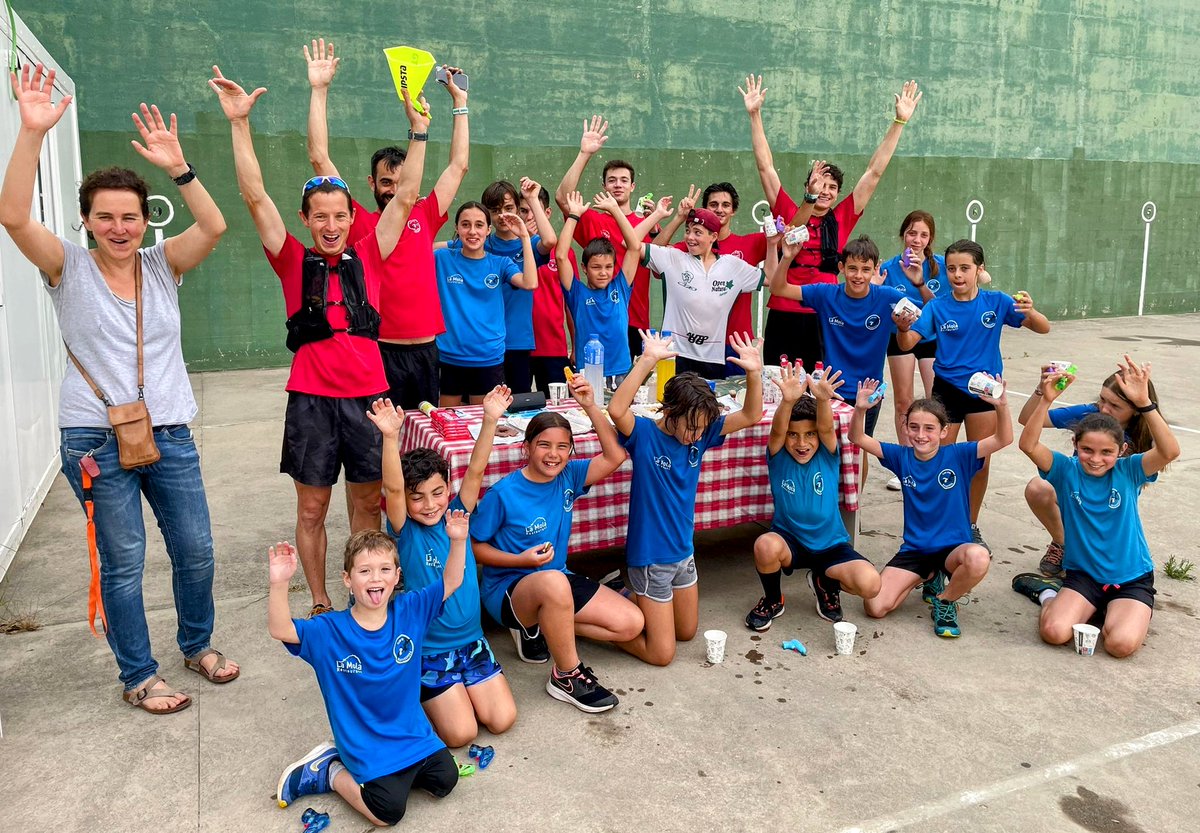 CrosMatadepera's tweet photo. Acabem temporada amb #aigua #somriures i un bon berenar!!
Tornem al setembre amb les 🔋🔋ben carregades!
En breu informen de ‼️NOVETATS‼️ per la temporada 2️⃣2️⃣-2️⃣3️⃣!! @ultrescatalunya @kameskids @JanMargarit @AjMatadepera #trailrunning #trail #correrpermuntanya https://t.co/vkZZqYB8wF