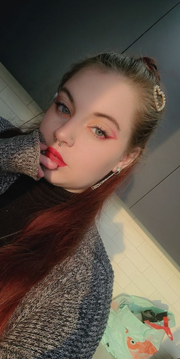 Bunny_Boo_B00's tweet photo. Goodmoring everyone todays makeup is to celebrate Lesbian Pride β€ππ€ππ§‘
#makeup #makeupartist #pridemakeup #pride #PrideMonth #lesbian #lesbianpride #girls #subtle #subtlepride #gay #queer #rainbow #loveislove #love https://t.co/y6GdF6m8Vg