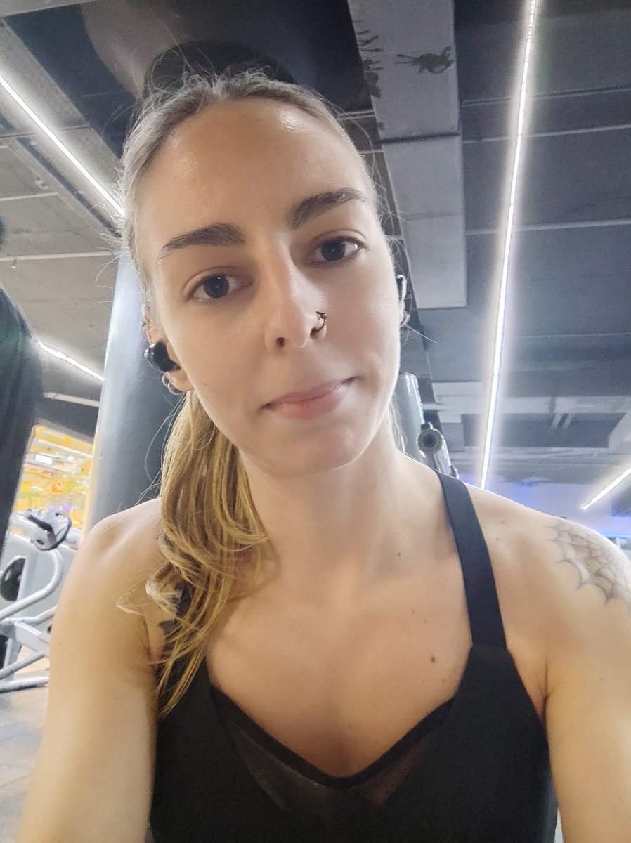 🦇🎮Ainoa Sofia🎶\m/ tweet media