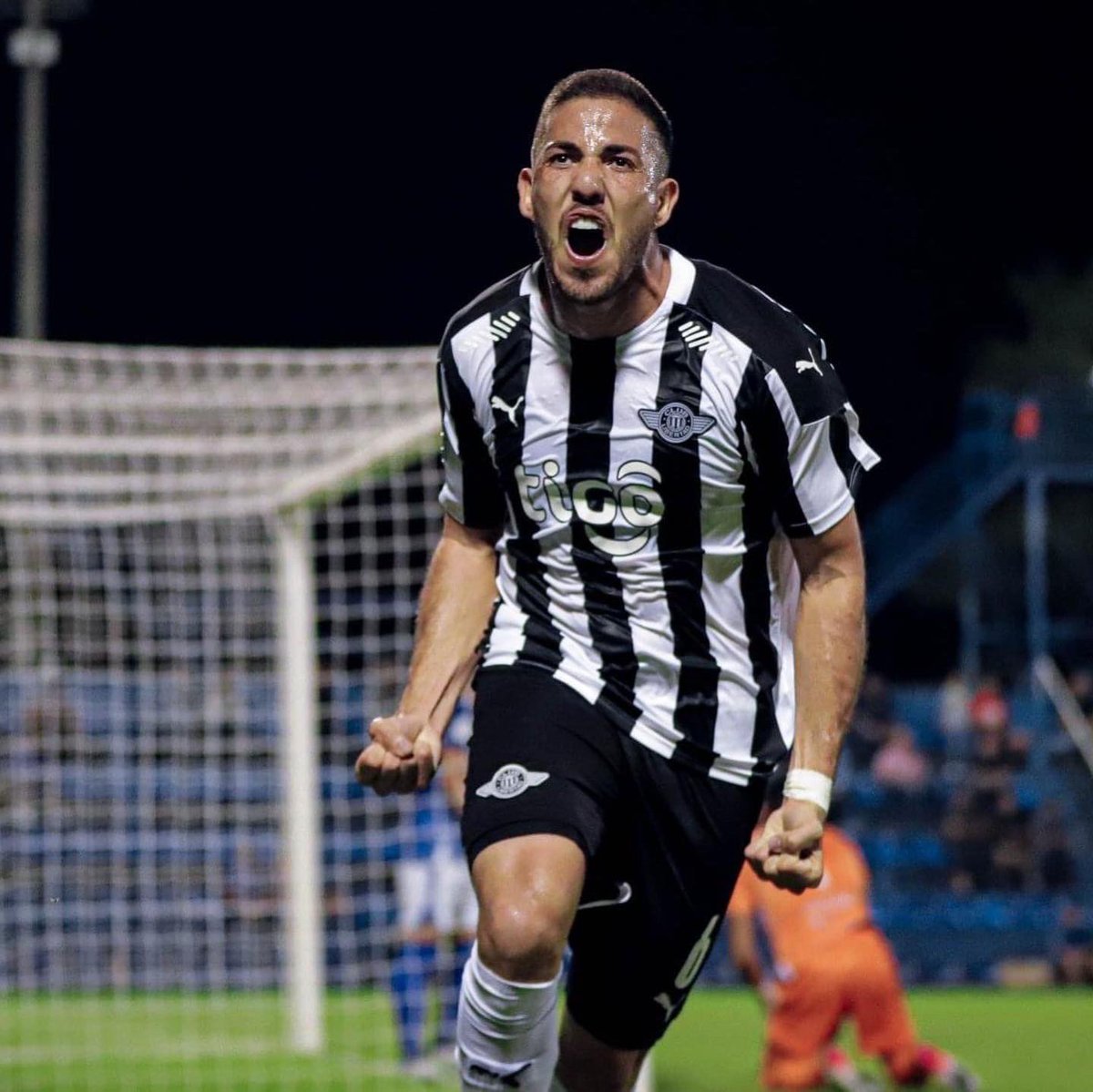 campu_a's tweet photo. Vámos @Libertad_Guma 💪🏼👊🏼 Gloria a Díos siempre 🙌🏻💪🏼 https://t.co/S51LH8owqZ