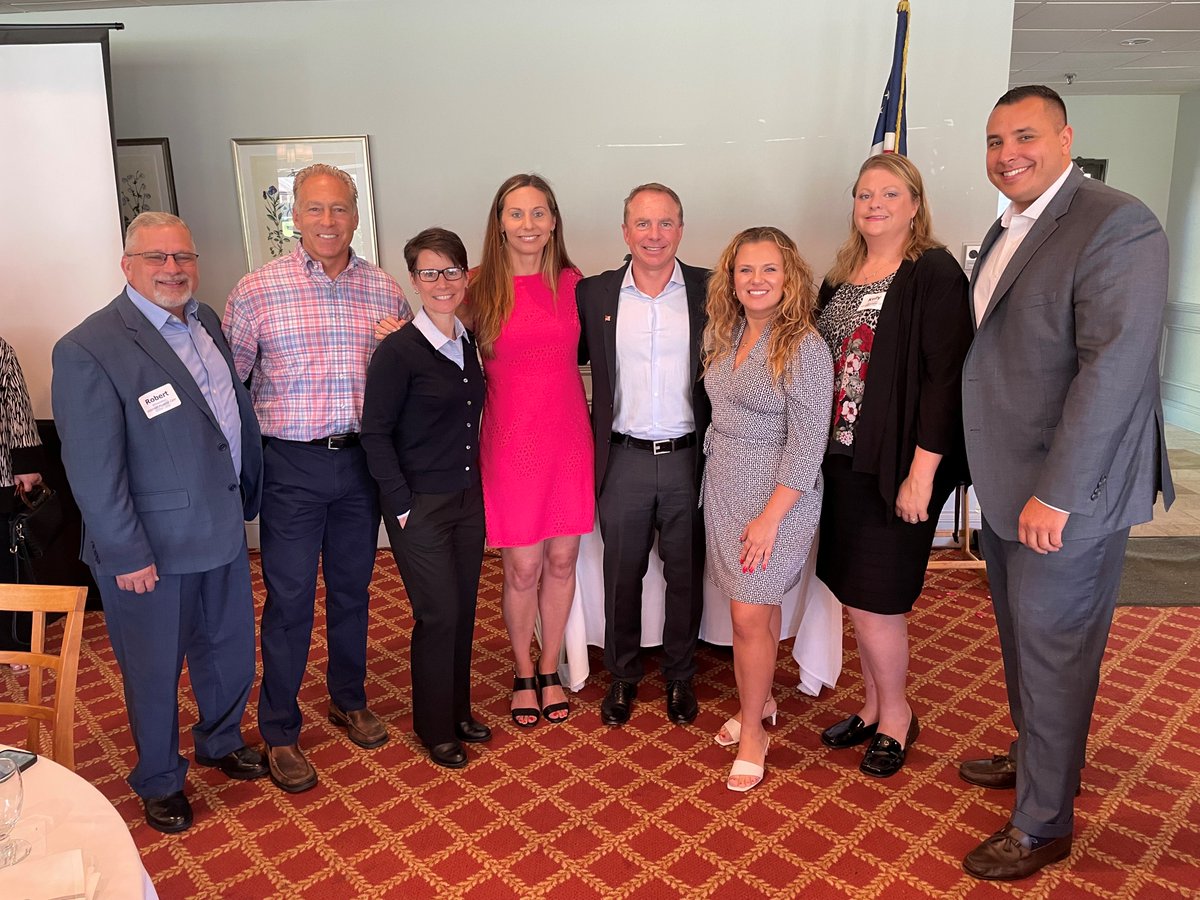 RodRLittle's tweet image. Recently, I spoke at @Valley_Chamber's Annual Meeting on behalf of #Edgewell, where I met with fellow business leaders across CT to discuss how we can continue driving success. It’s always a pleasure connecting with the community &amp;amp; even better when it's with #TeamEdgewell.