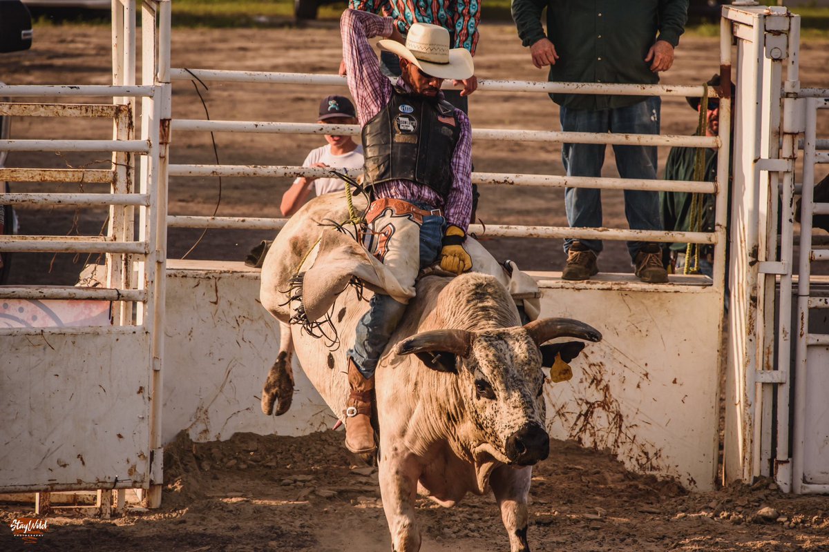 JosueORivas's tweet photo. Another bull rider who held up good ๐๐ผ
๐ธ- NikonD750
โญ๏ธ- Nikkor AF-S 300mm F/4E VR PF ED
#Bulls #bullride #CowboysNation #Cowboys #cowboy #Countryside #countrystyle #ring #Nebraska #nebraskathegoodlife #nikond750 #weekendvibes #weekend https://t.co/EKc0ykE0Px