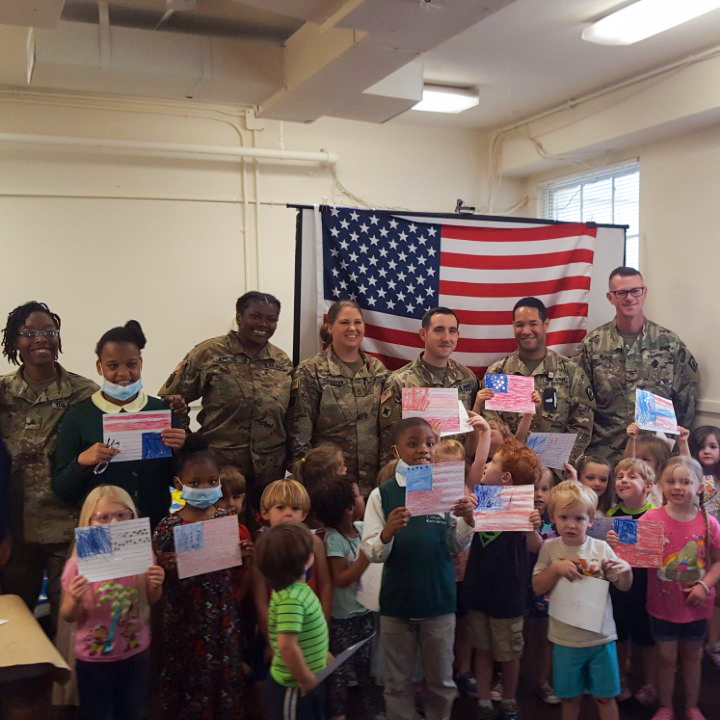 MyJHLS's tweet image. Members of the Mississippi National Guard visited the #RaymondLibrary for Story Time, songs, and crafts. Crafts included making thank you cards for members of the Mississippi National Guard. 

#MyJHLS #OceanOfPossibilities #SummerReading2022