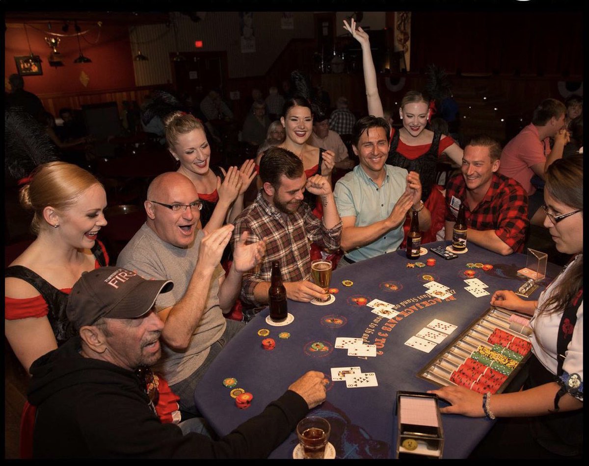 yukonhusky's tweet image. A6. The people and events in the Yukon make it a very special place! #CanadaChat #ExploreCanada #ExploreYukon #Yukon @ExploreCanada @TravelYukon