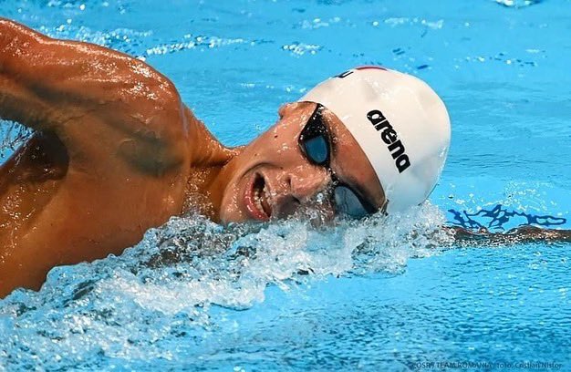 romaniawelove's tweet photo. A #new #star is born: David Popovici becomes #first #Romanian #male #swimmer to win #world #championship

He is the winner of 2 gold medals at the #FINA #World #Swimming #Championships 2022: 
🥇100 m freestyle
🥇200 m freestyle

https://t.co/drTZOylKFY
#proudtoberomanian https://t.co/9G8yoReEKZ