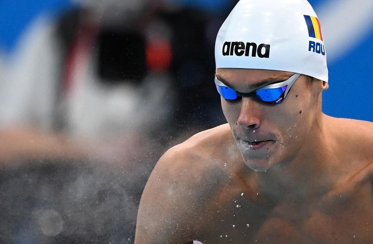 romaniawelove's tweet photo. A #new #star is born: David Popovici becomes #first #Romanian #male #swimmer to win #world #championship

He is the winner of 2 gold medals at the #FINA #World #Swimming #Championships 2022: 
🥇100 m freestyle
🥇200 m freestyle

https://t.co/drTZOylKFY
#proudtoberomanian https://t.co/9G8yoReEKZ
