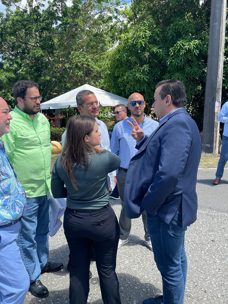 Discutiendo detalles de la reconstrucción de la PR-3 junto al <a href="/GovPierluisi/">Gobernador Pierluisi</a> <a href="/JoeyMelendezPR/">Joey Meléndez</a> <a href="/JohnnyMndez36/">Johnny Méndez</a> <a href="/VillafanePR/">William Villafañe 🇵🇷🇺🇸</a> y @prsecdtop. <a href="/actprgov/">Autoridad de Carreteras y Transportación (ACT)</a> <a href="/fortalezapr/">Puerto Rico Governor's Office</a> #SeguimosTrabajando
