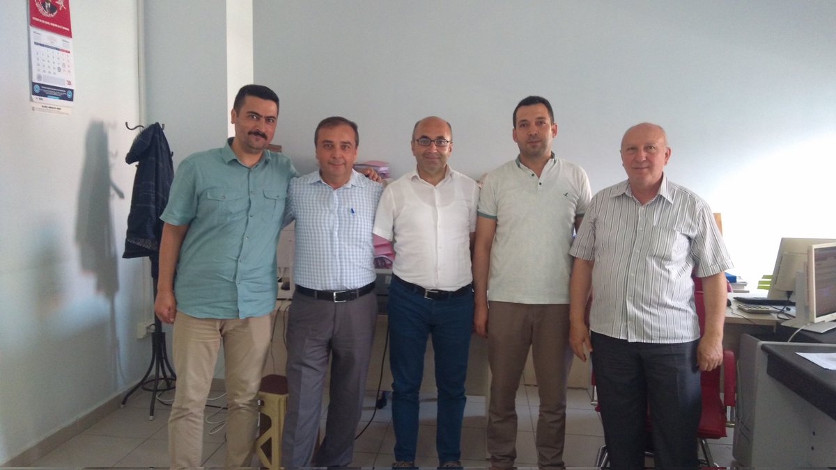 Hayırlı Olsun Ziyaretleri...

Büro Memur-Sen Düzce Şube Yönetim Kurulu olarak bugün Vergi Dairesi Müdürlüğü ve Muhasebe Müdürlüğünde görev yapan, görevde yükselme sınavı ile uzmanlık kadrosuna atanan üyelerimize hayırlı olsun ziyaretinde bulunduk.