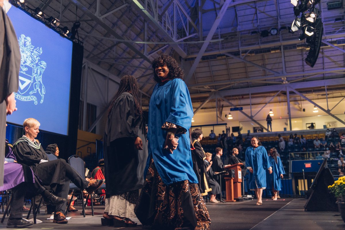 alumnitmu's tweet photo. After many years of study, how exciting is it to hear your name called to cross the stage?
π· @KenyaJade #blueandgoldgrad #alwaysalumni https://t.co/I3NW3tq05J