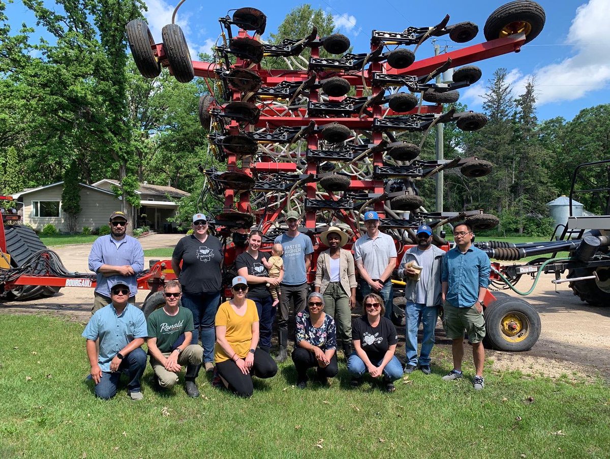 Thank you to @thefarmsibs for hosting us at our first stop for #CanolaResearch camp. Great discussion about flea beetles and plant stand establishment.