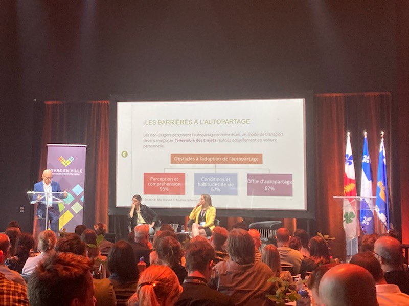VivreenVille's tweet photo. Marco Viviani, Vice-président de @Communauto, Marie-Andrée Pichette, directrice générale de RÉGÎM, et @LalalaGalie, communication participative, rédaction -  Solon Collectif nous parlent de cocktail transport et de mobilité alternative #RVCV22 https://t.co/0NmwtA9E72