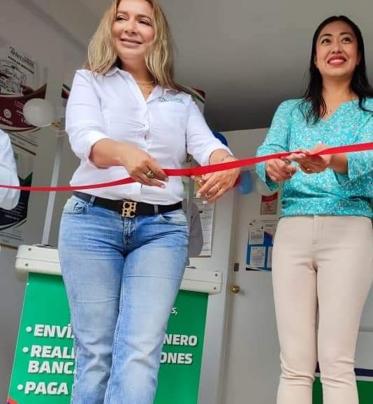FinabienMorelos's tweet photo. #telecomm_mor ,agradece la presencia de la Lic. Alma Delia Reyes Linares, Presidenta Municipal de Atlatlahucan,Morelos, al Lic. Juan Carlos Pineda Director Jurídico por honrarnos con su presencia en la ceremonia de apertura de la sucursal en #Atlatlahucan 
#telecommunications https://t.co/JNyBm9907h