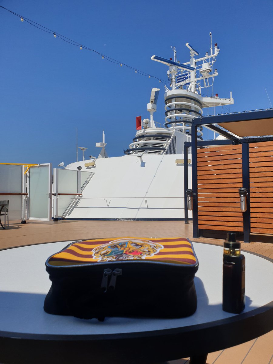 bagusooo's tweet photo. New fav place onboard the ship https://t.co/s75eVY8cJS