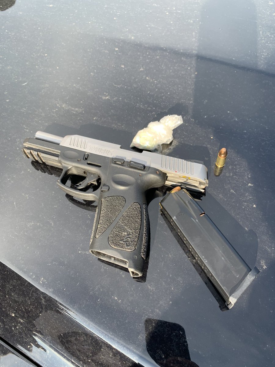 HCSO_PSSB's tweet photo. While working the #HarrisCountySafe initiative, D2 CRU conducted a traffic stop at 5619 Aldine Bender Rd. The stop led to the arrest of a suspect for Felony PCS and Felon in Possession of a Firearm. EAMD deputies assisted with the stop. @HCSO_D2Patrol @HCSOTexas @AldineDistrict https://t.co/C4qFuIMpmE