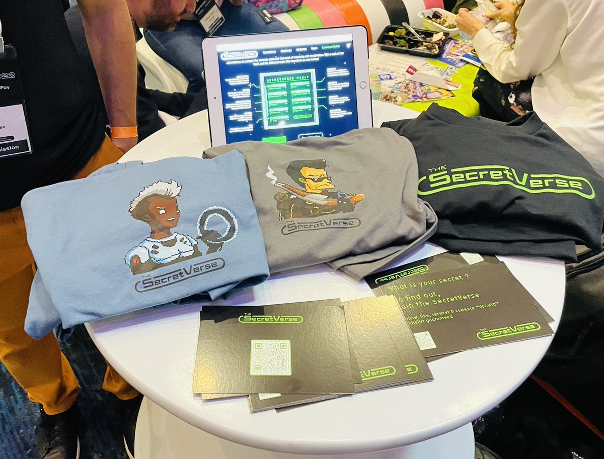 Amazing conversations on 2nd day of <a href="/NFT_NYC/">NFT.NYC</a>. All shirts are GONE☠️ Thanks to all our new followers! 🏃‍♂️🏃as we got a chance to meet and talk. Want to know more? Like Rt and follow on theSecretVerse.xyz 🙌🙏🙌