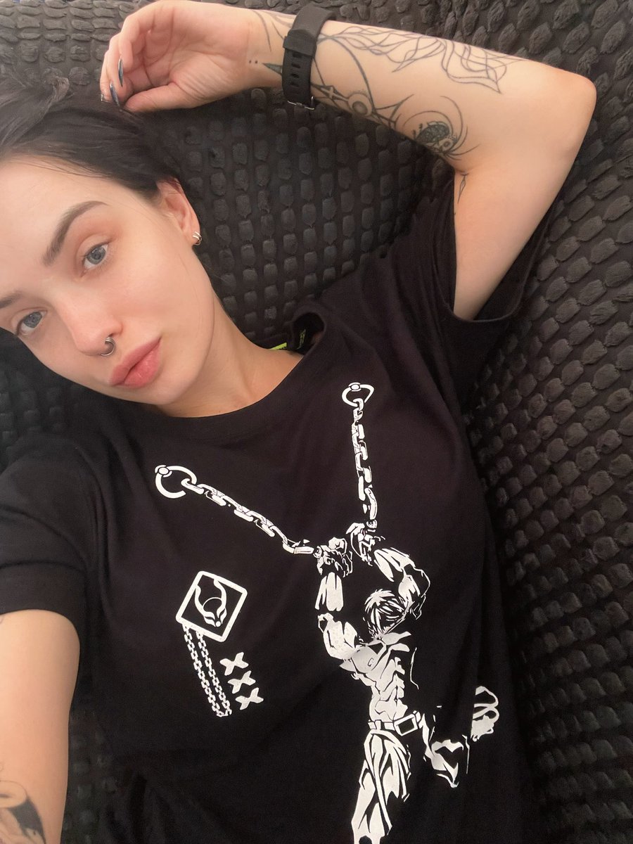 missrubyalexia's tweet photo. Ultimate shirt tbh https://t.co/OiSo23bebC