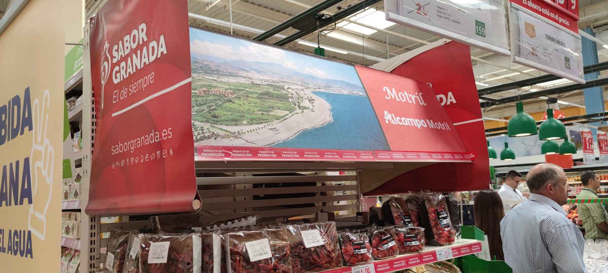 😋Hoy asistimos al comienzo de la campaña "Sabor Granada" para promocionar los productos de nuestra tierra y provincia. Enhorabuena  #AlcampoMotril , y  #CamaradeComercio y Diputación; que impulsan, y ponen en valor la calidad de los mismos, al alcance de todos. 🍎🥑🦪