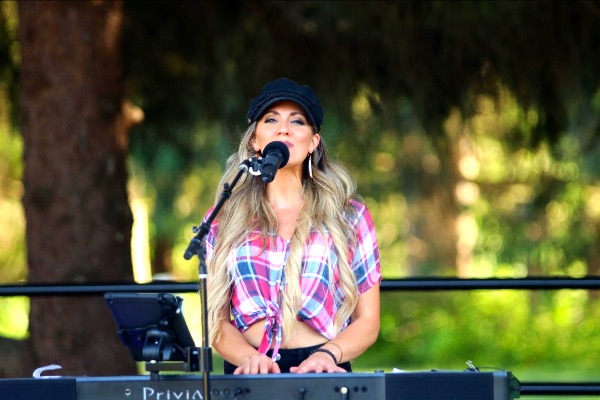 NEW SONG OUT + ARCADA THEATER + NE HIGHLIGHTS!💿🎉 - mailchi.mp/055d00daa595/b…