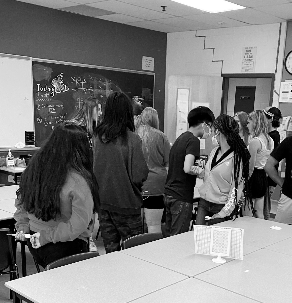 McGrathTeaching's tweet photo. Gallery Walk with Voting—what makes for a good explanation of an event? Which group did it most effectively? #outofourdesks #formative #aslearning @WeTheShores https://t.co/w4feYW47Kh