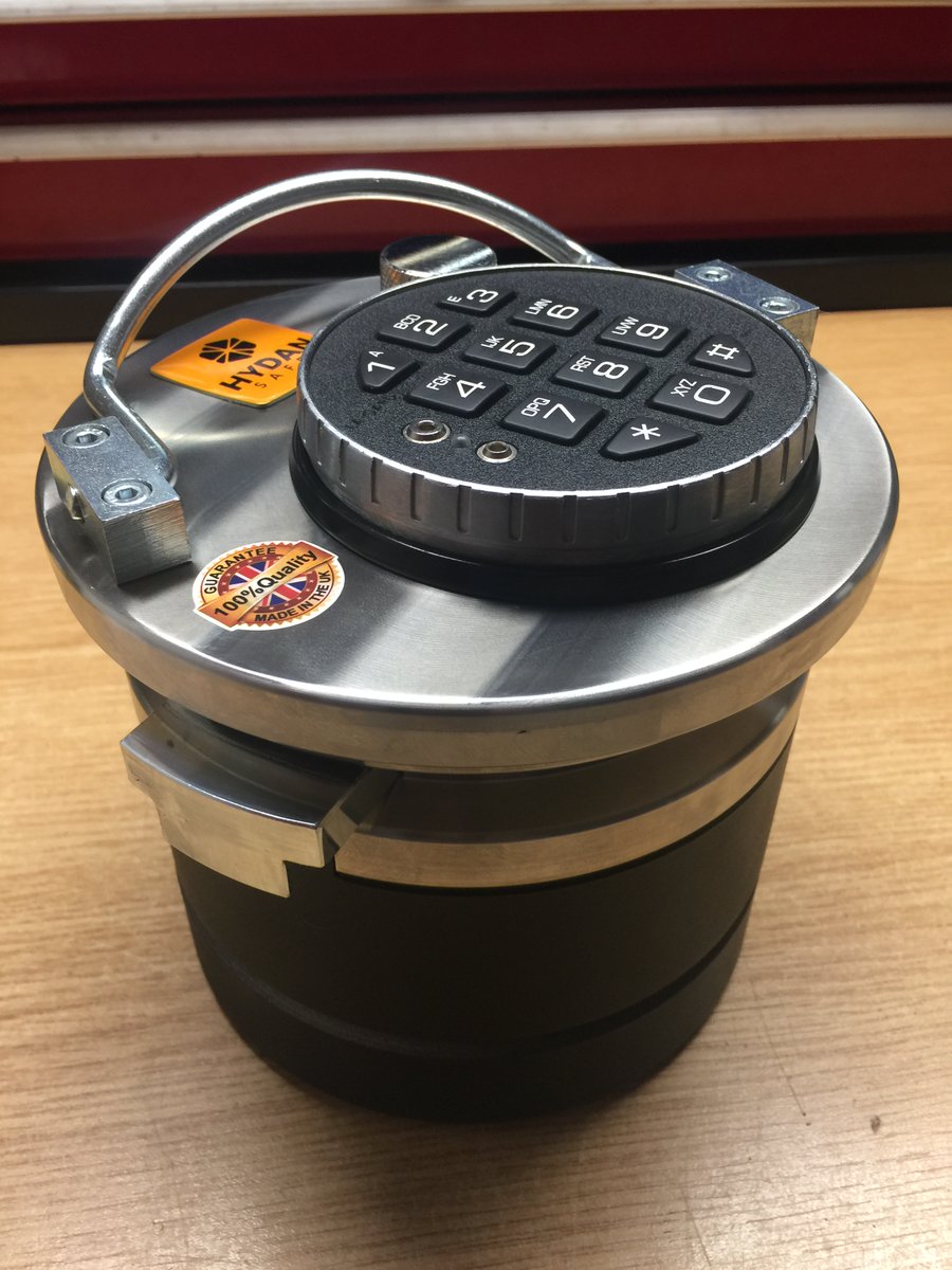 HydanLtd's tweet photo. Our premium engineered Platinum Door, standing 6” tall and 6” diameter, offers unbeatable protection, shown fitted with the optional up-graded electronic lock. #Hydan #Engineers #Underfloor #Safes #Bestsafe #Platinum https://t.co/p5dluD0fIi