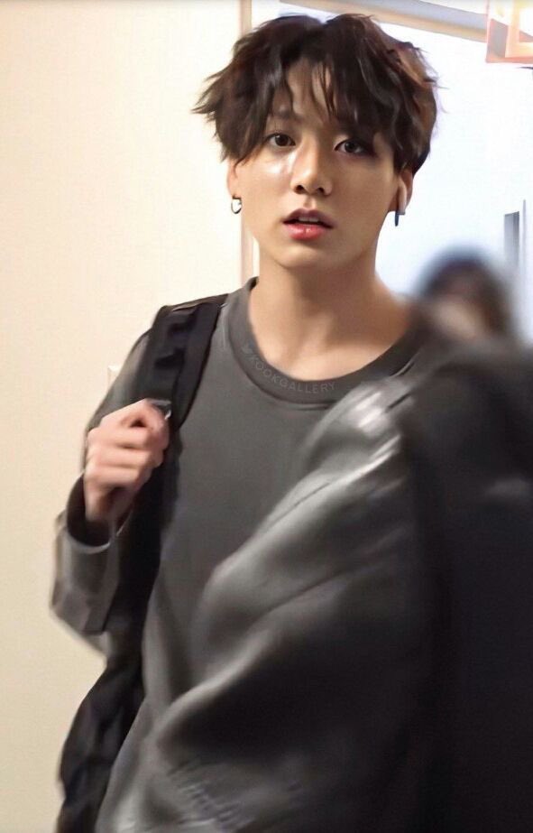 jeoncuddless's tweet photo. @tfsachi very (saloni’s) boyfriend of him https://t.co/ipmuVAUhOY