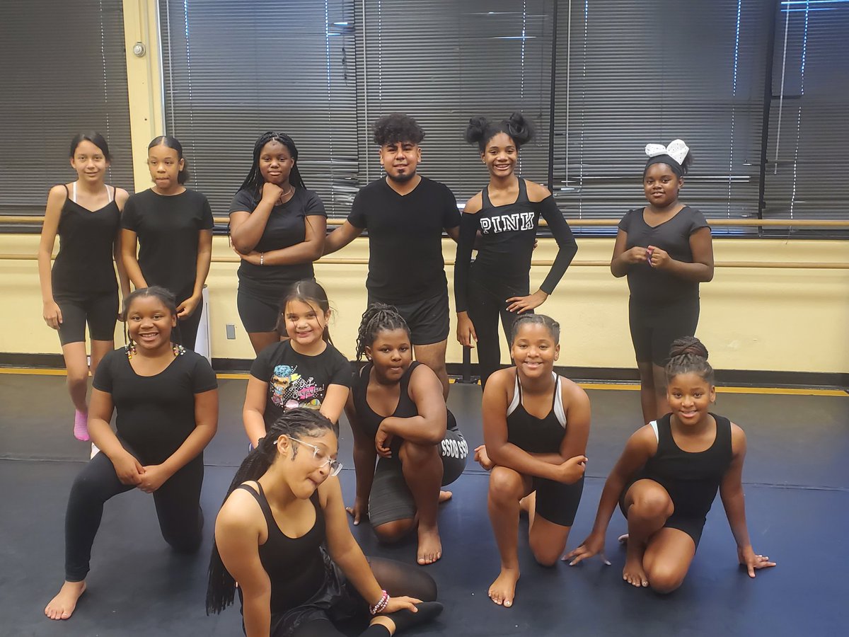 FineMagnet's tweet photo. So pleased to share Excellence in the arts with these young dancers!
#MMAFASummerdancecamp
#WeareMarshall #Catamountsdream
#MMAFA
@FineMagnet https://t.co/0bEyOWRJ0n