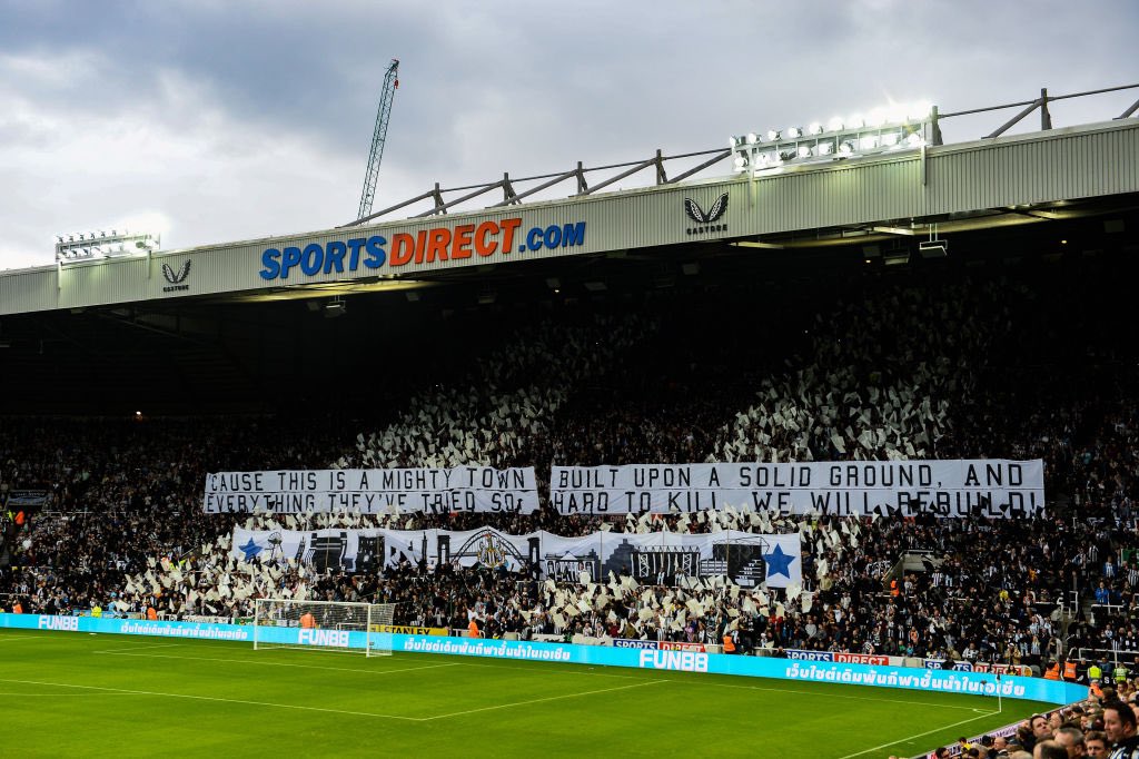 SR4OnTour's tweet photo. Who Has Better Fans 
Like for Newcastle ✅
Retweet for Sunderland ♻️ #Safc https://t.co/g8SCs0QH9N