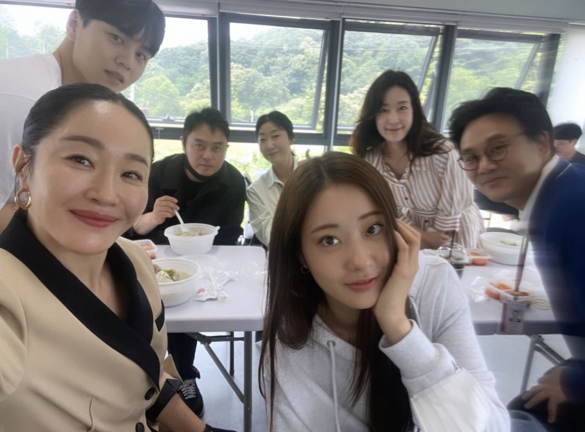 잔혹한인턴팀 셀카…🥹🥹