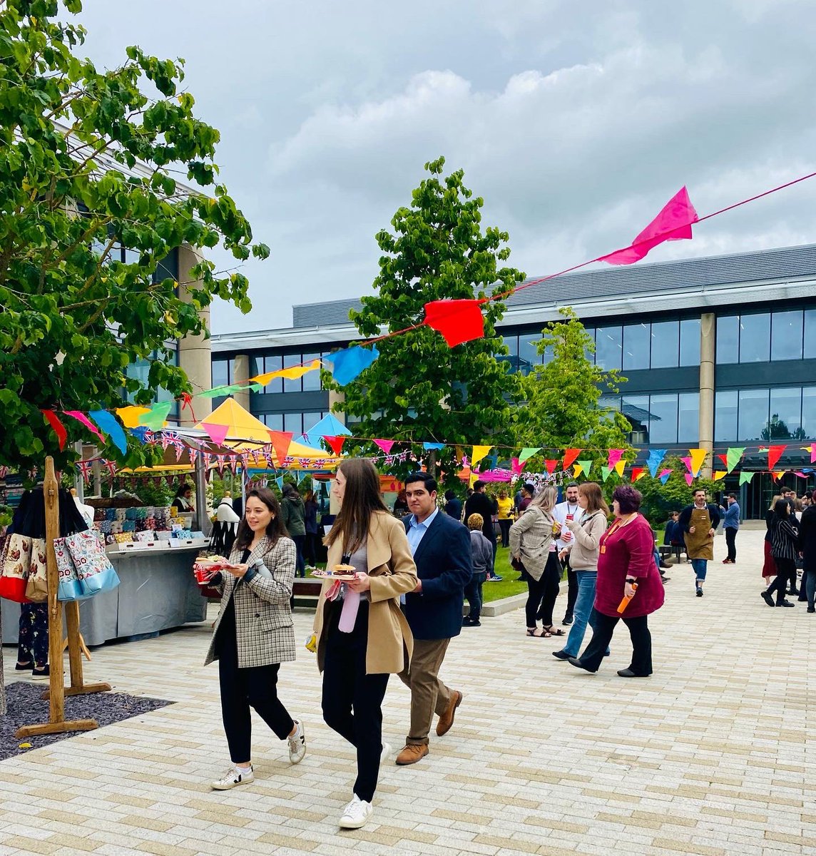 Don’t forget Our BBQ &amp; games event tomorrow for our #OxfordParkLife customers. Learn to fly a drone with <a href="/TheDroneRules/">TDR</a> , play crazy golf with your team or simply enjoy our new selection of giant Summer games! Bring the weather and we will bring everything else! #LoveWhereYouWork