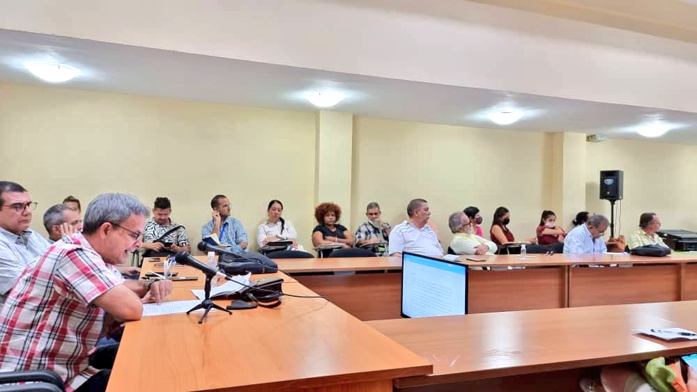 La DG de Prensa, Comunicación e Imagen de conjunto con <a href="/CIPICuba/">CIPI</a>, participa en debates sobre los escenarios comunicacionales d política exterior.

📌 La crisis ha puesto de manifiesto el complejo problema de la brecha digital y la necesidad de contar con un internet más inclusivo