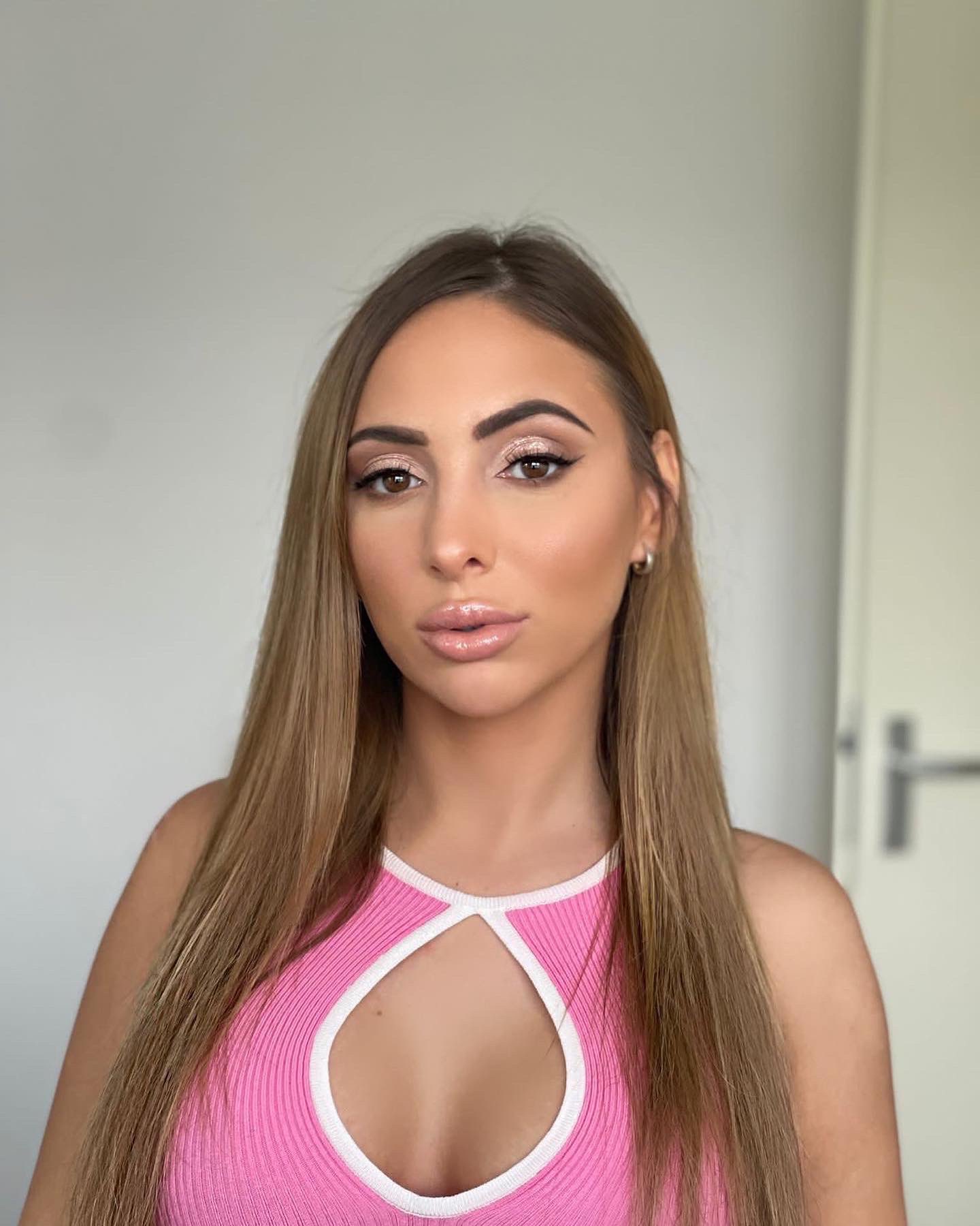 Jolie Ray on X: New post on my Ig ralucaxjane 💕 t.cowOXRtcTTWt  makeup Online onlyfans SellingContent burgeroorlog  t.co593H8mOTTR  X