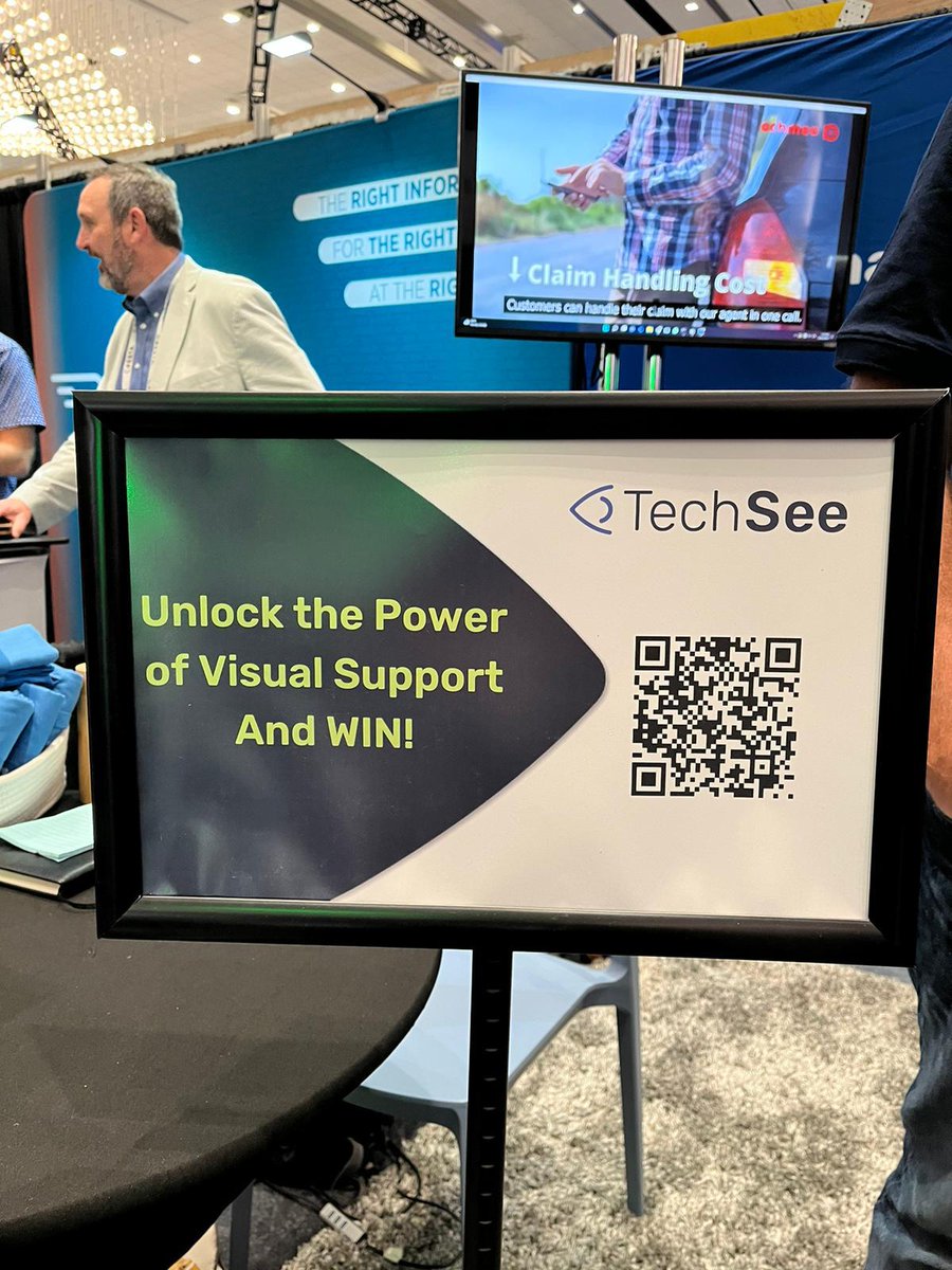 techsee_me's tweet image. Techsee team having a great time at @CustContactWeek, with Tyra Banks on stage! 🎤 She’s obsessed with ice cream, 🍦customers, and AR…much like us.

If you are around, stop by at our booth #123, try your hand at our technology, &amp;amp;
 potentially win a prize! 🎁🎁

#CX #CCWVegas