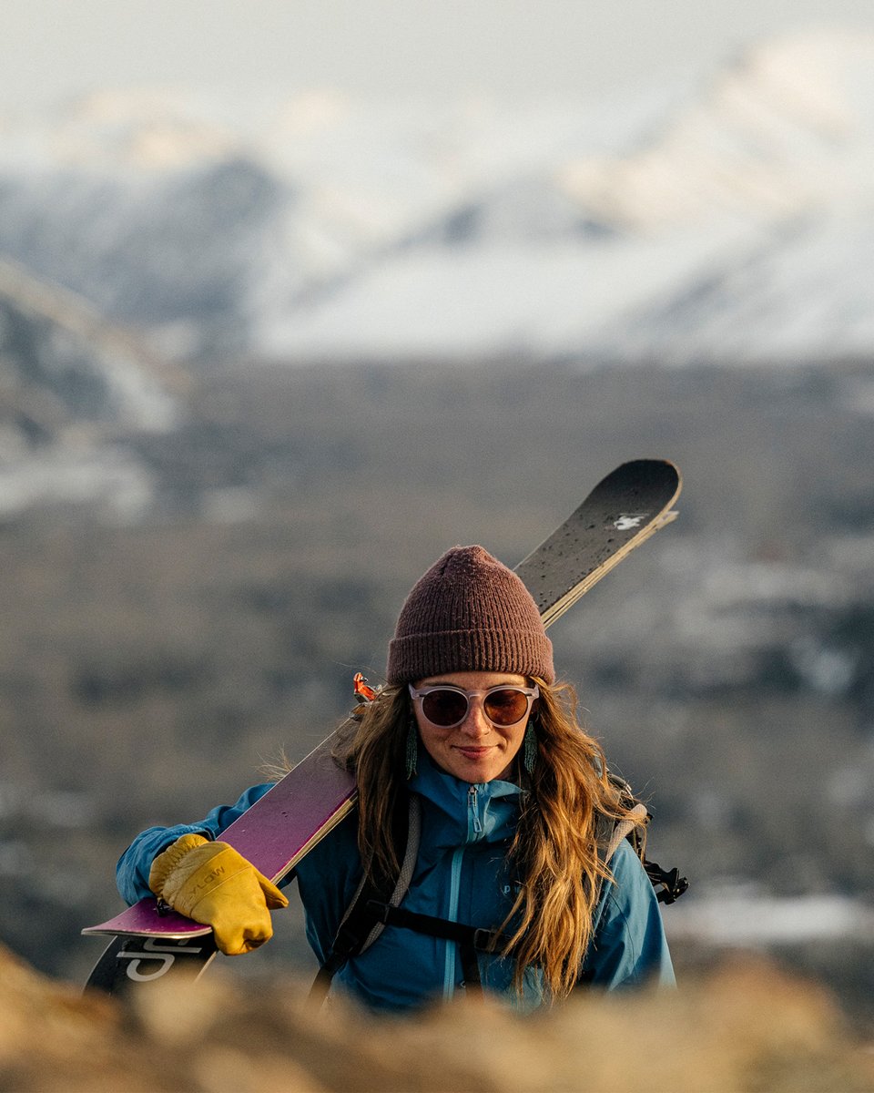 Looking for a little flare in your style? 
Go for the Advocate sunglass in the salt colorway, designed with a stylish frame featuring Perceive Polarized lenses with a unique red to purple tint. You can't go wrong. 

📸:: @talroberts

#anonsunglasses #anonoptics